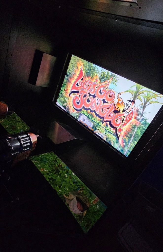 Lets Go Jungle screen and mounted light guns