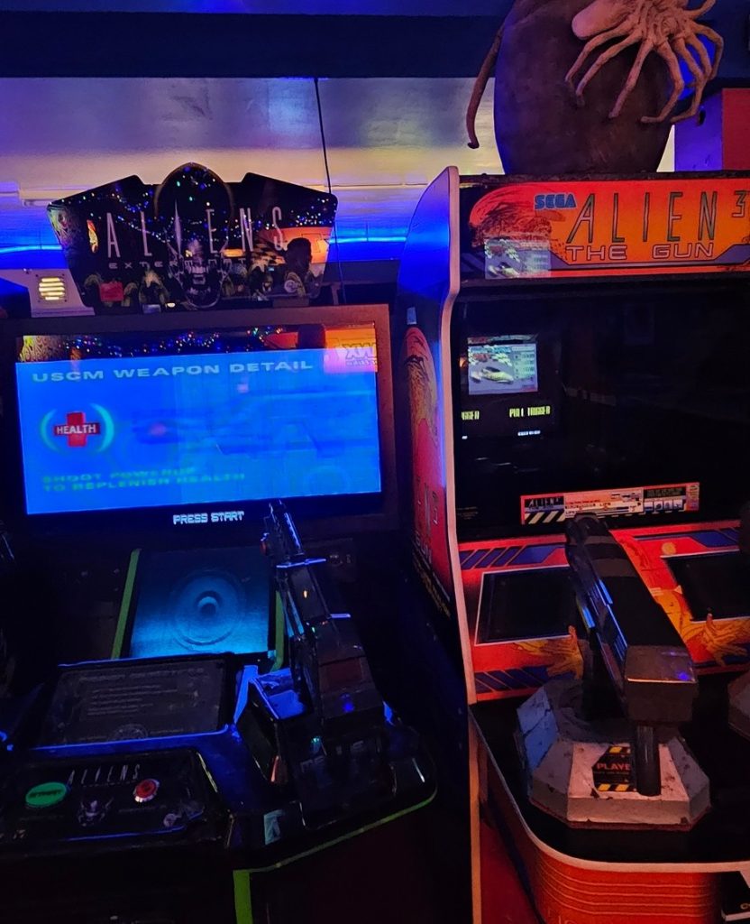 Aliens Extermination and Alien 3 The Gun cabinets