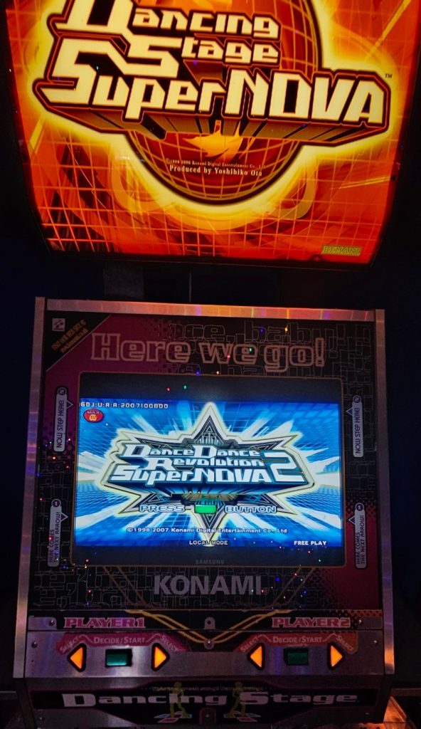Dancing Stage SuperNOVA marquee and screen